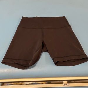 Align 6” Lululemon shorts